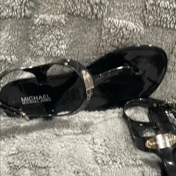 Michael Kors Black Strappy Sandals with T-Strap Design - Picture 3 of 4